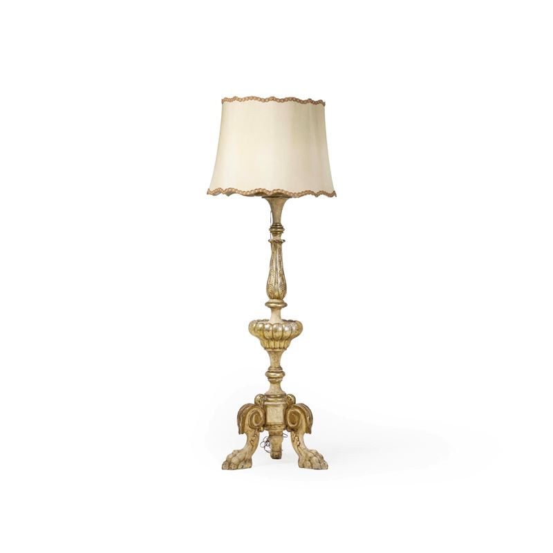 Grande torciera in legno laccato e dorato. XIX secolo  - Auction Antiques - Cambi Casa d'Aste