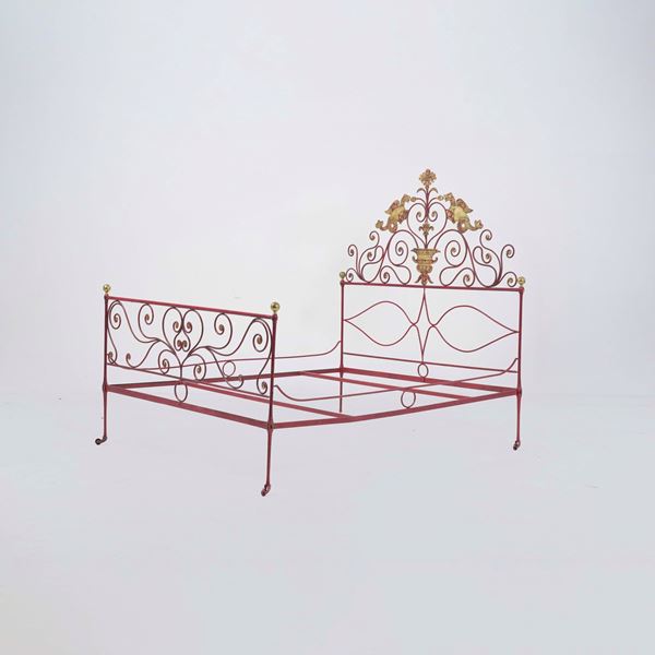 Letto matrimoniale in ferro battuto laccato
