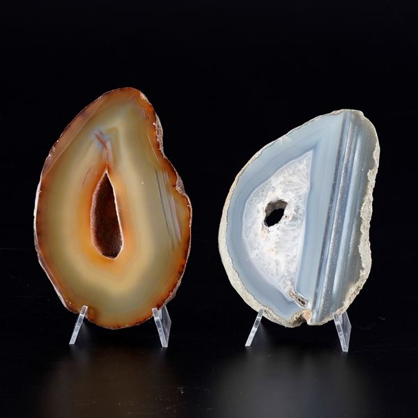 Due sezioni di geode di agata