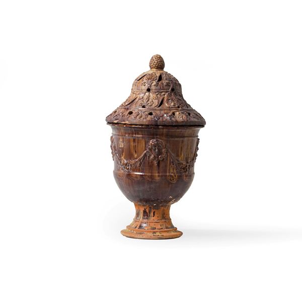 Braciere in terracotta invetriata di Savona a calice con coperchio traforato, secolo XIX