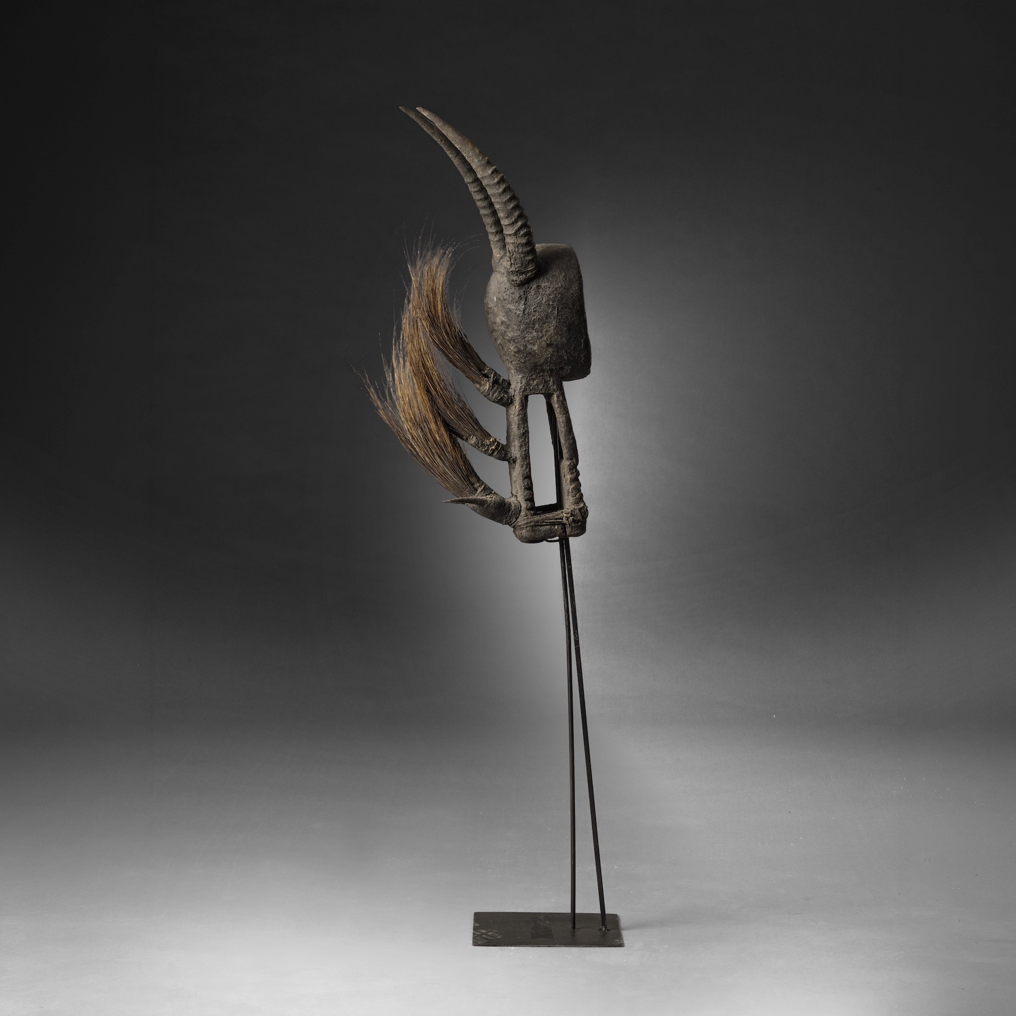 Bambara del Mali, Maschera wakarun in legno con patina crostata
