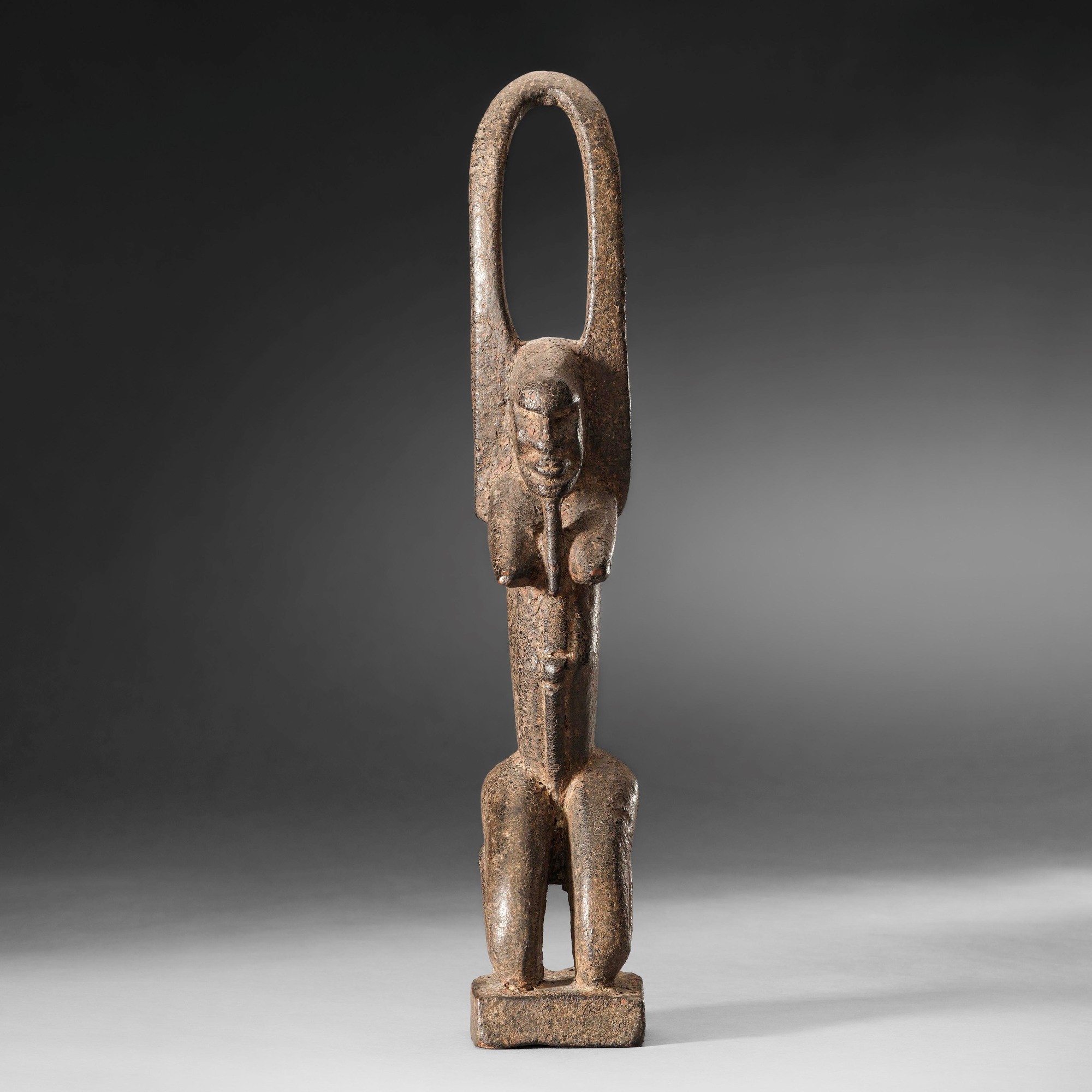Tellem (attrib.), Mali, Statua in legno con patina scura