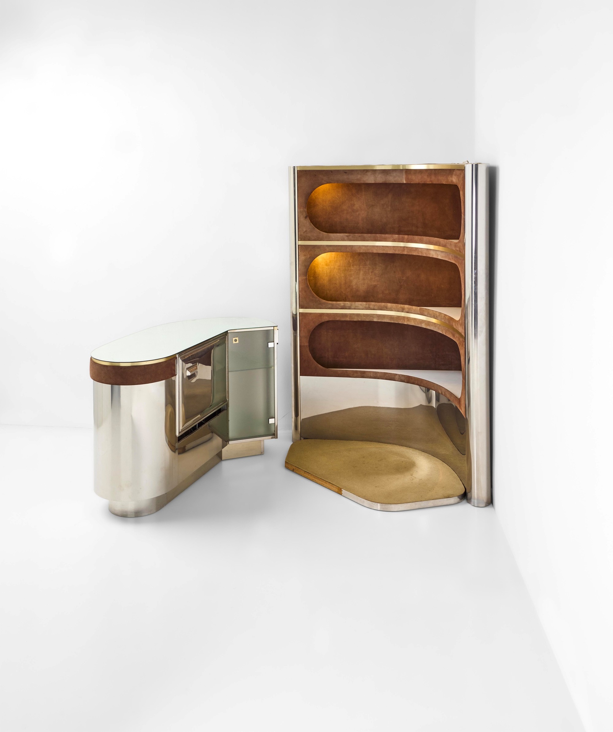 Willy Rizzo - Mobile bar luminoso con bancone e due sgabelli, struttura in metallo cromato