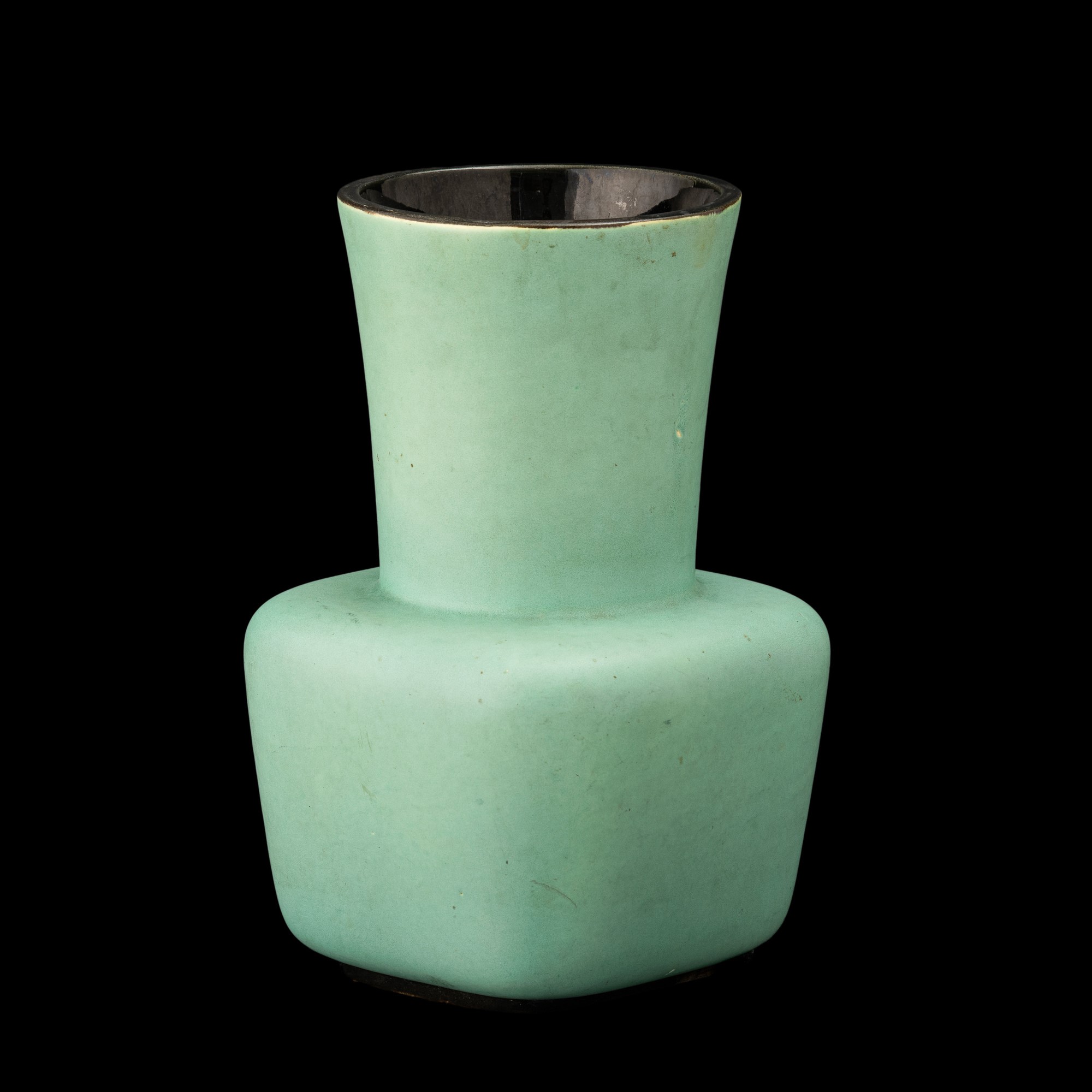 Giovanni Gariboldi - Vaso San Cristoforo (Milano), terraglia smaltata, 1940 ca