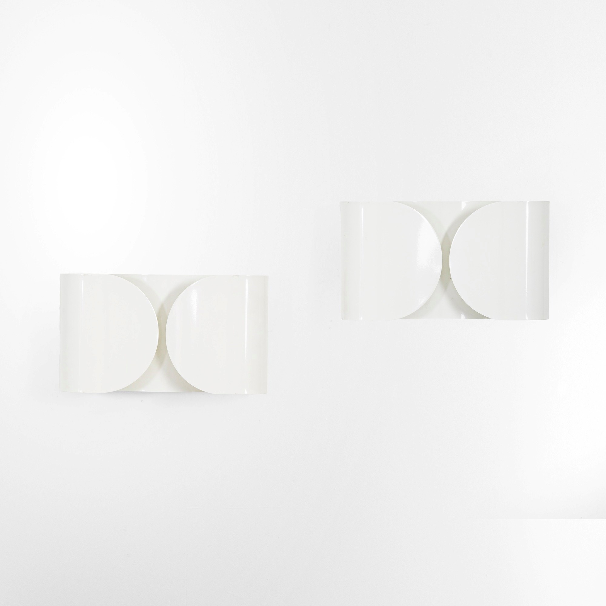 Tobia Scarpa - Due lampade da parete mod. Foglio