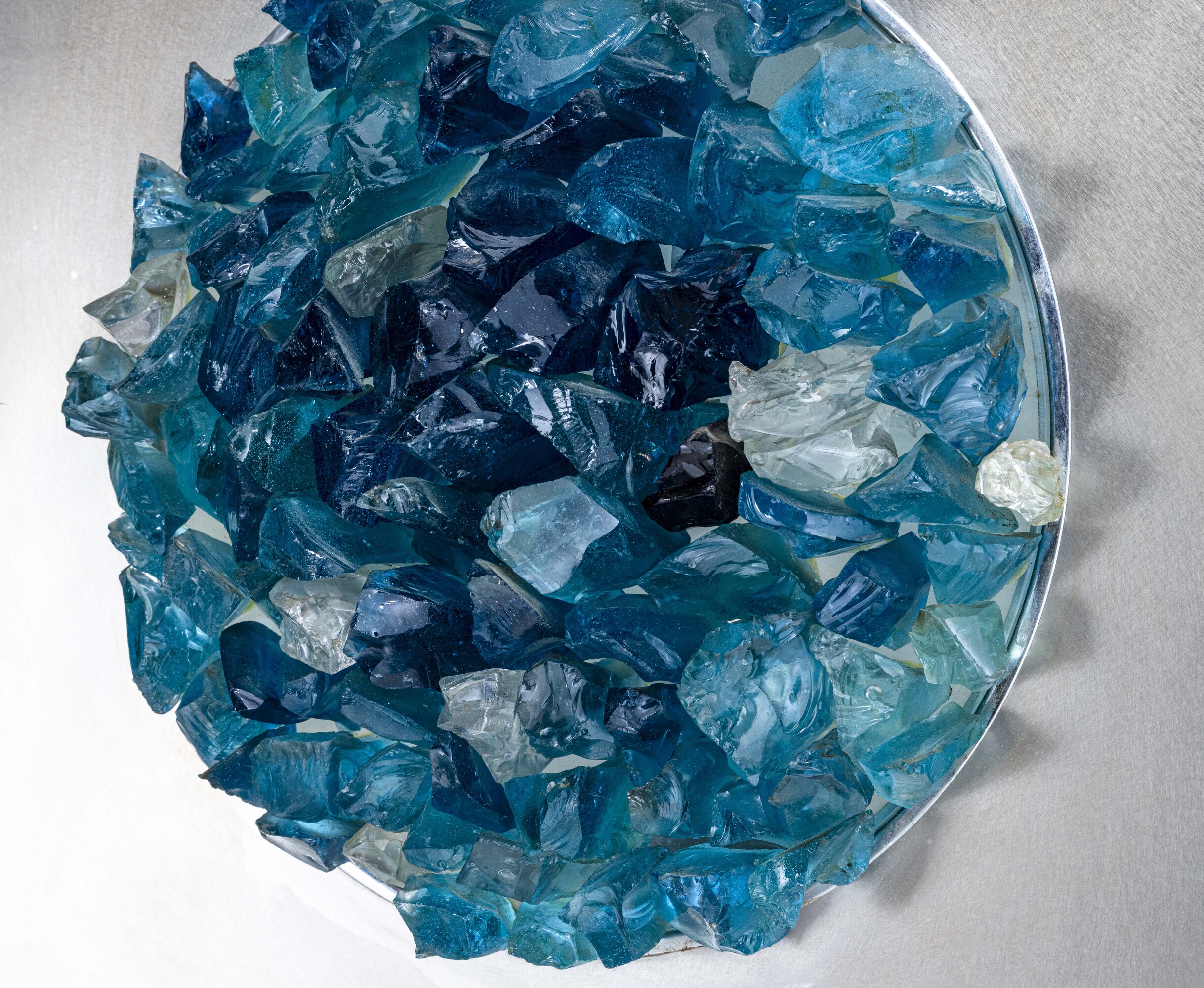 Angelo Brotto - Pannello luminoso “Oceano Blu”, diffusore in cristalli scalpellati (1974)
