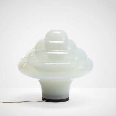 Lampada da tavolo “Lotus” mod. LT 305, vetro di Murano opalino