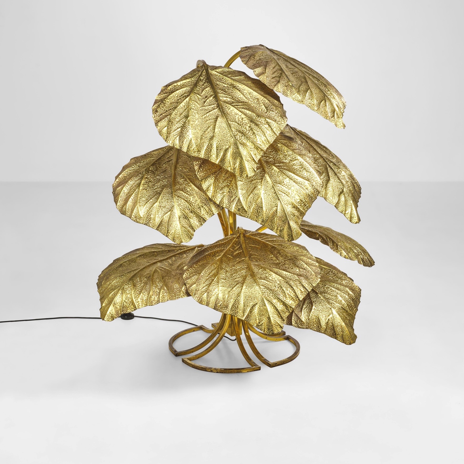 Tommaso Barbi - Grande lampada da terra in ottone e ottone cesellato