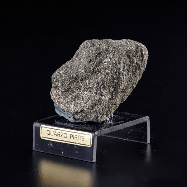 Quartz with pyrite