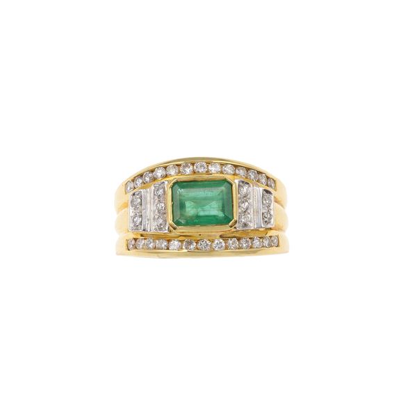 Emerald, diamond and gold ring