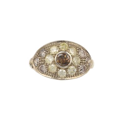 Anello in oro bianco 750/1000 con diamanti brown, taglio brillante (totale ca. 1,60 ct)