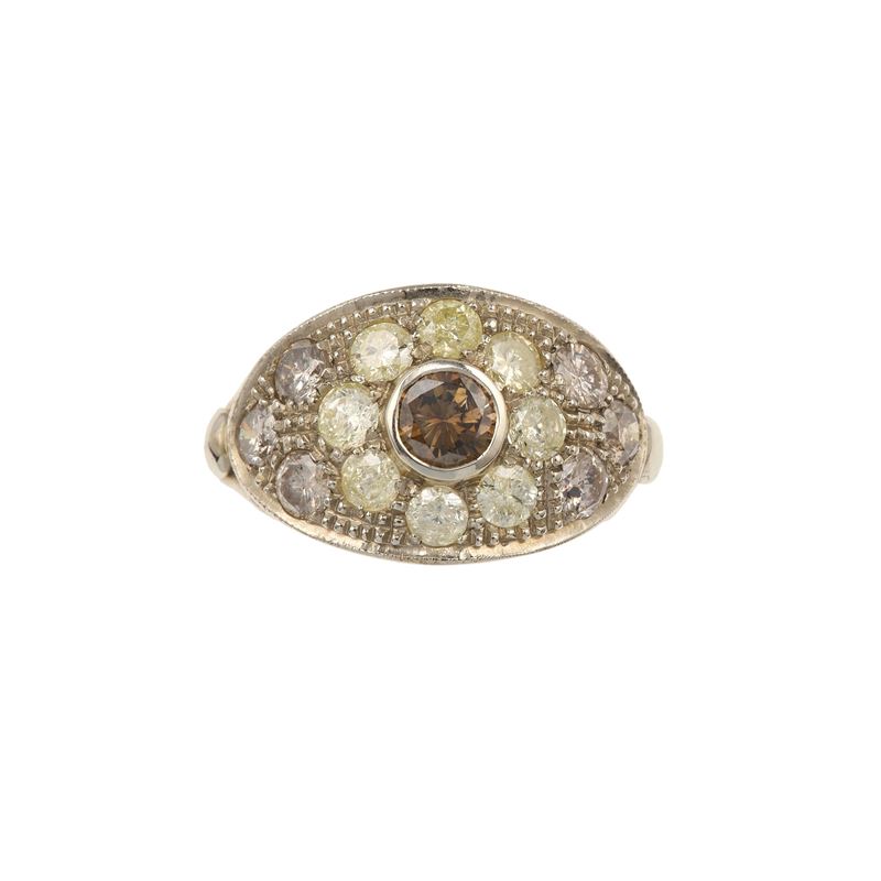 Brown diamond and gold ring  - Auction Jewellery, silverware, furnishings, and objets d'art. A charitable bequest. - I - Cambi Casa d'Aste