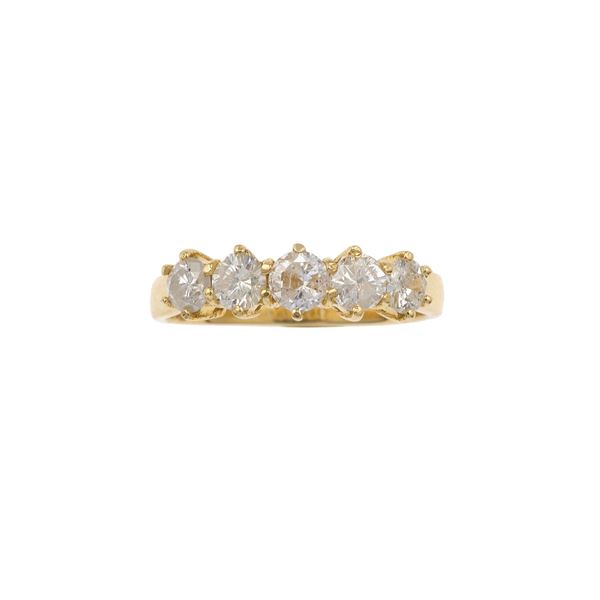 Anello con cinque diamanti taglio brillante per totale ct 0.70 circa