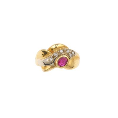 Anello in oro 750/1000 con rubino e piccoli diamanti