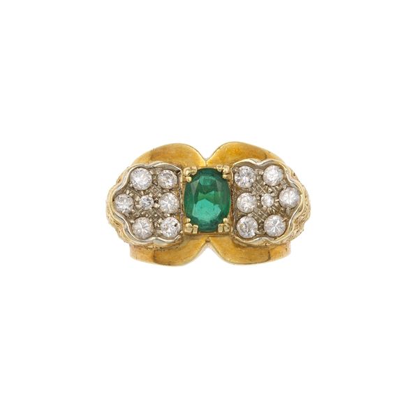 Emerald, diamond and gold ring