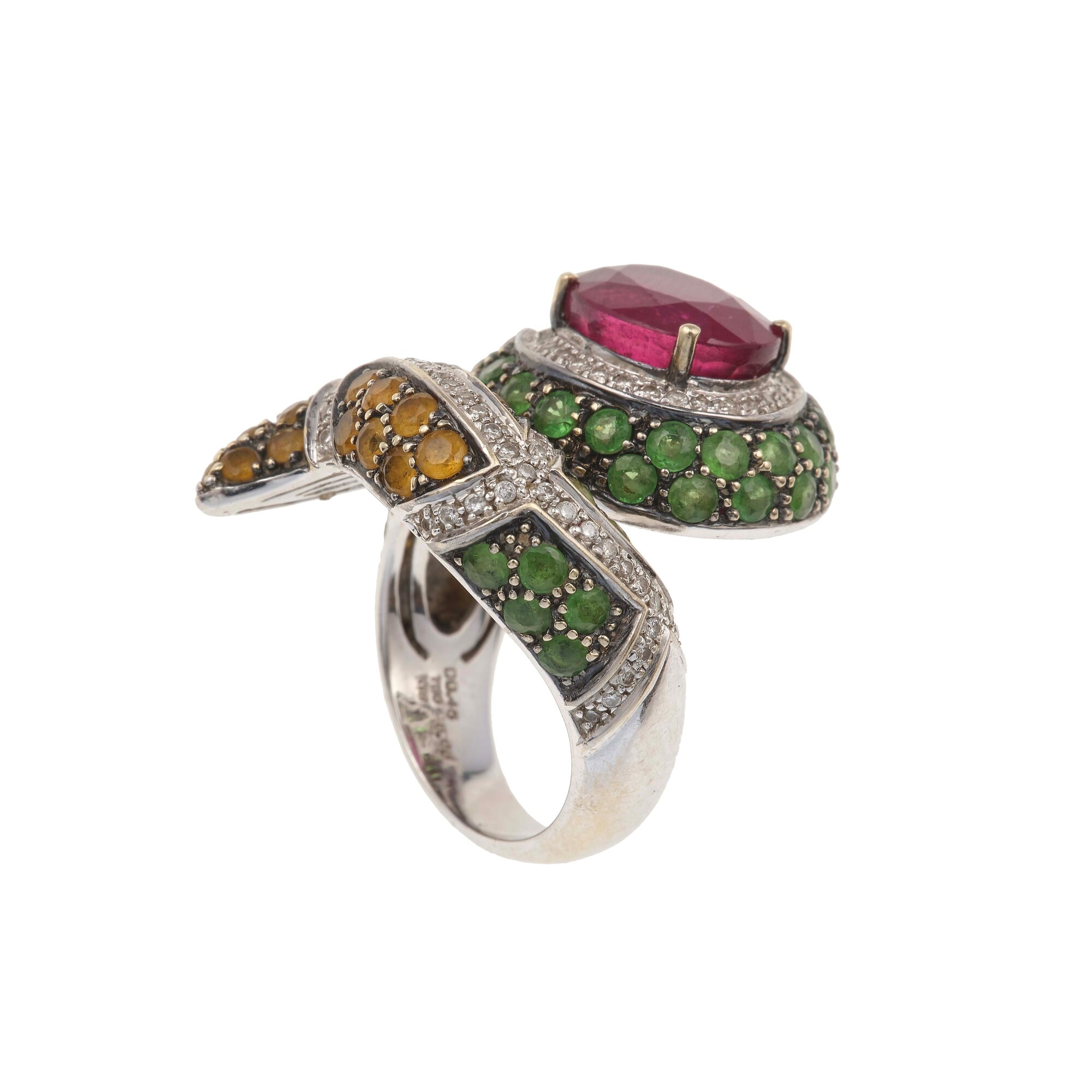 Anello in oro bianco 750/1000 con tormalina, diamanti, peridoti e corindoni