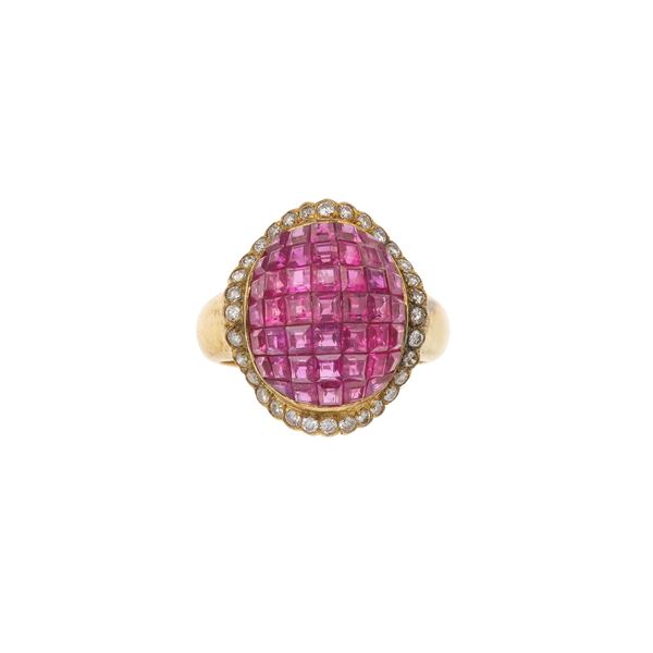Anello con rubini e diamanti