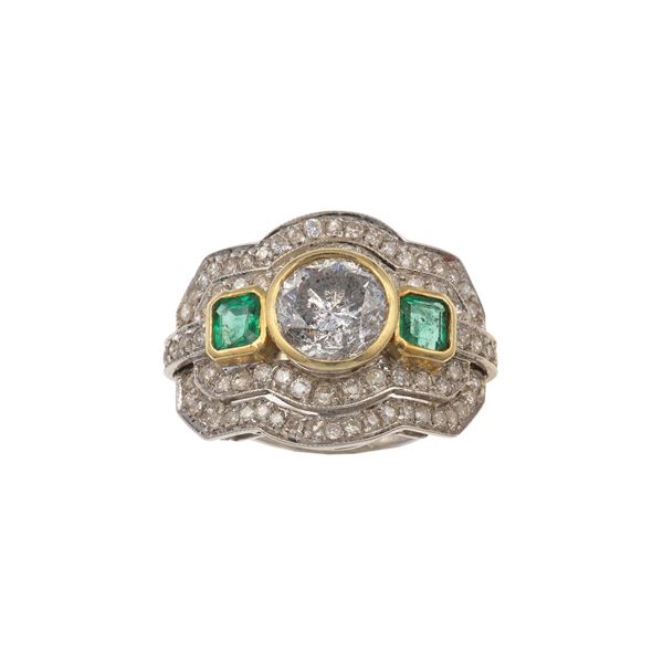 Diamond, emerald and gold ring