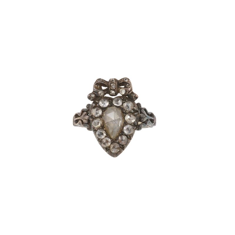 Rose-cut diamond and silver ring  - Auction Jewellery, silverware, furnishings, and objets d'art. A charitable bequest. - I - Cambi Casa d'Aste