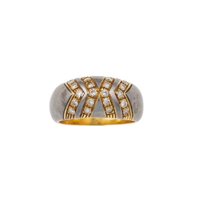 Anello con diamanti, montatura in oro giallo 750/1000 e titanio