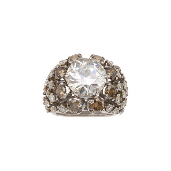 Anello con diamante di vecchio taglio di ct 6.07 circa