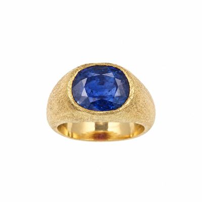 Anello, montatura in oro giallo 750/1000 con gemma sintetica