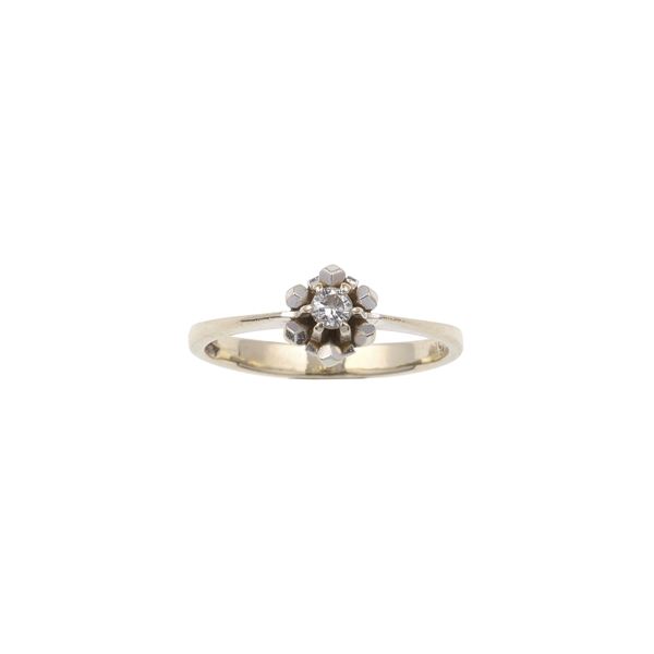Little diamond and gold ring