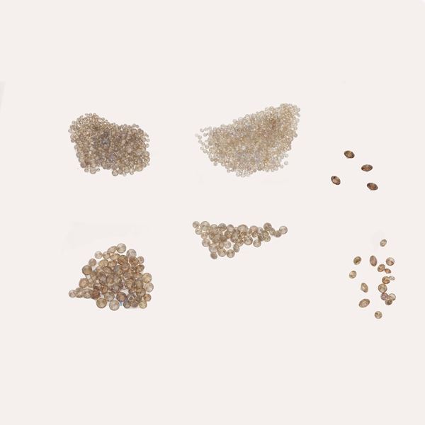 Collection of diamonds, brilliant-cut and brown color, for a total weight of approximately 50.00 carats