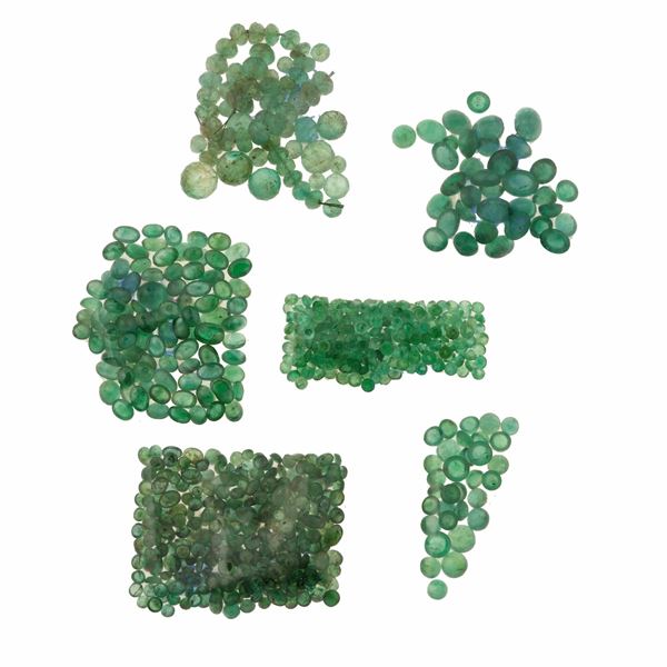 Collection of unmounted emeralds, of various shapes and treatments, with a total weight of approximately 260.00 carats