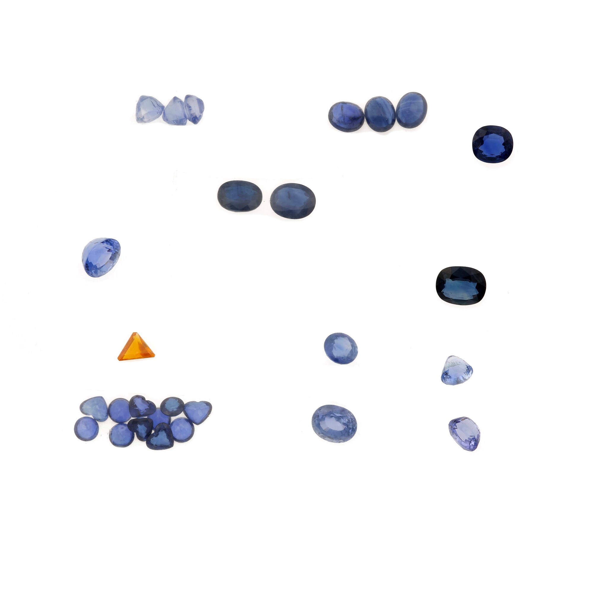 Zaffiri, lotto di pietre con taglio misto (trattati e non trattati), circa 55 ct complessivi