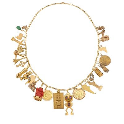 Catena in oro giallo 750/1000 con charms in oro 750/1000, corallo