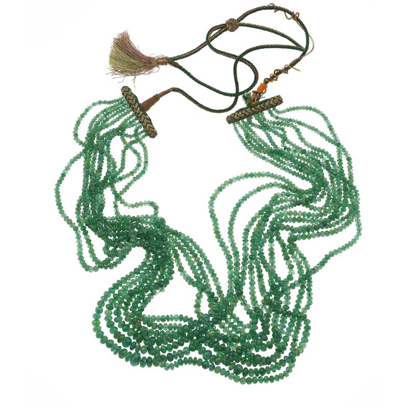 Collana a undici fili di smeraldi  - Asta Gioielli, argenti, arredi e oggetti d'arte. Un lascito per finalità benefiche - I - Cambi Casa d'Aste