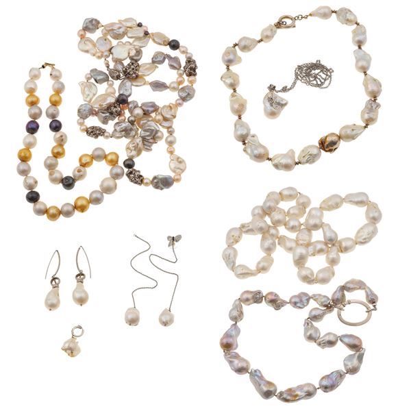 Lot of freshwater pearl and silver jewelry