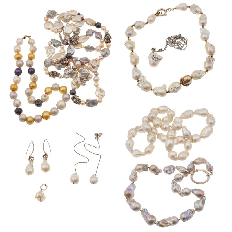 Lot of freshwater pearl and silver jewelry  - Auction Jewellery, silverware, furnishings, and objets d'art. A charitable bequest. - I - Cambi Casa d'Aste