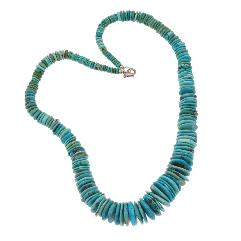 Collana con cialde di turchese  - Asta Gioielli, argenti, arredi e oggetti d'arte. Un lascito per finalità benefiche - I - Cambi Casa d'Aste