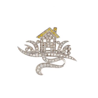 Spilla a casetta, montatura in oro bianco 750/1000 con piccoli diamanti