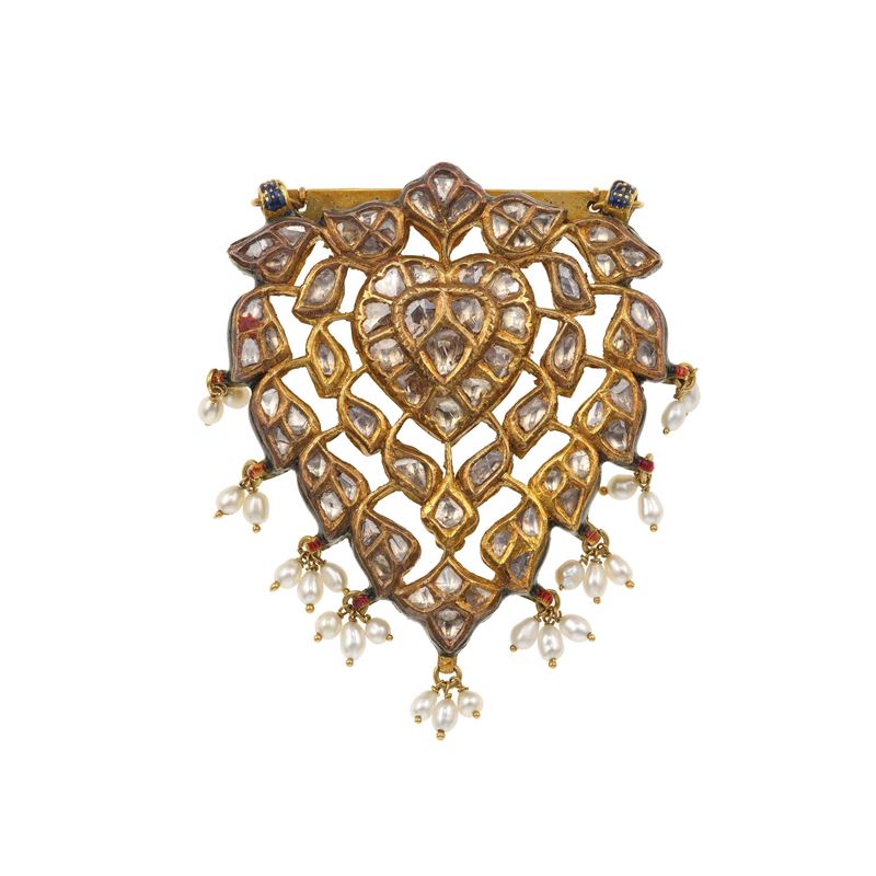 Enamel, flat diamond, pearl and wax gold brooch  - Auction Jewellery, silverware, furnishings, and objets d'art. A charitable bequest. - I - Cambi Casa d'Aste