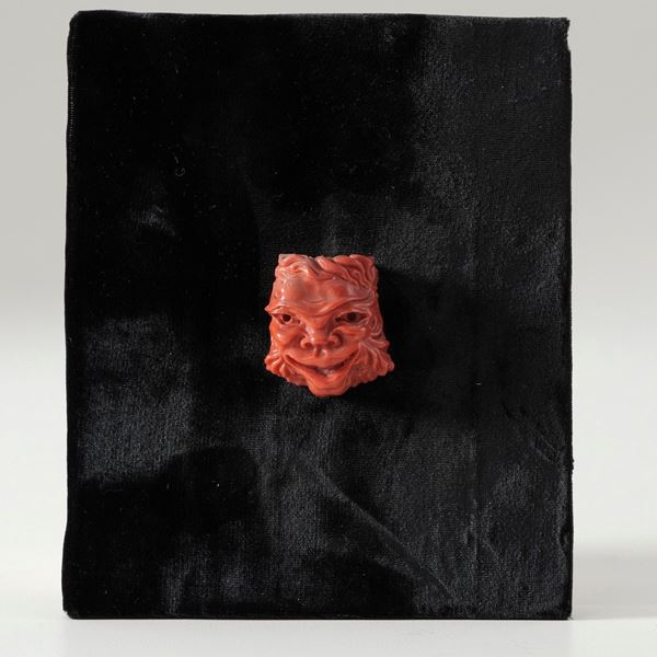 Small coral mask