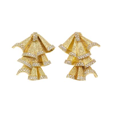 Orecchini pendenti in oro giallo 750/1000 con diamanti