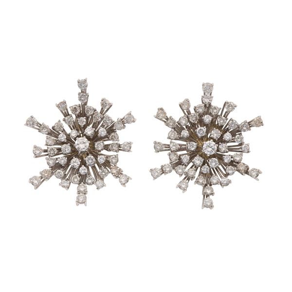 Orecchini con diamanti taglio brillante per totale ct 12.00 circa