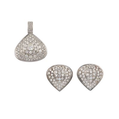Demi-parure, montature in oro bianco 750/1000 con diamanti (pendente e orecchini)