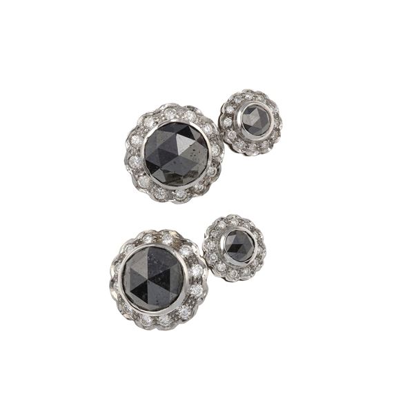 Pair of diamond and gold cufflinks