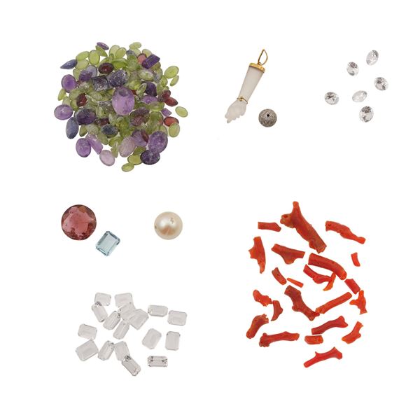 Lot of assorted jewelry and gemstones