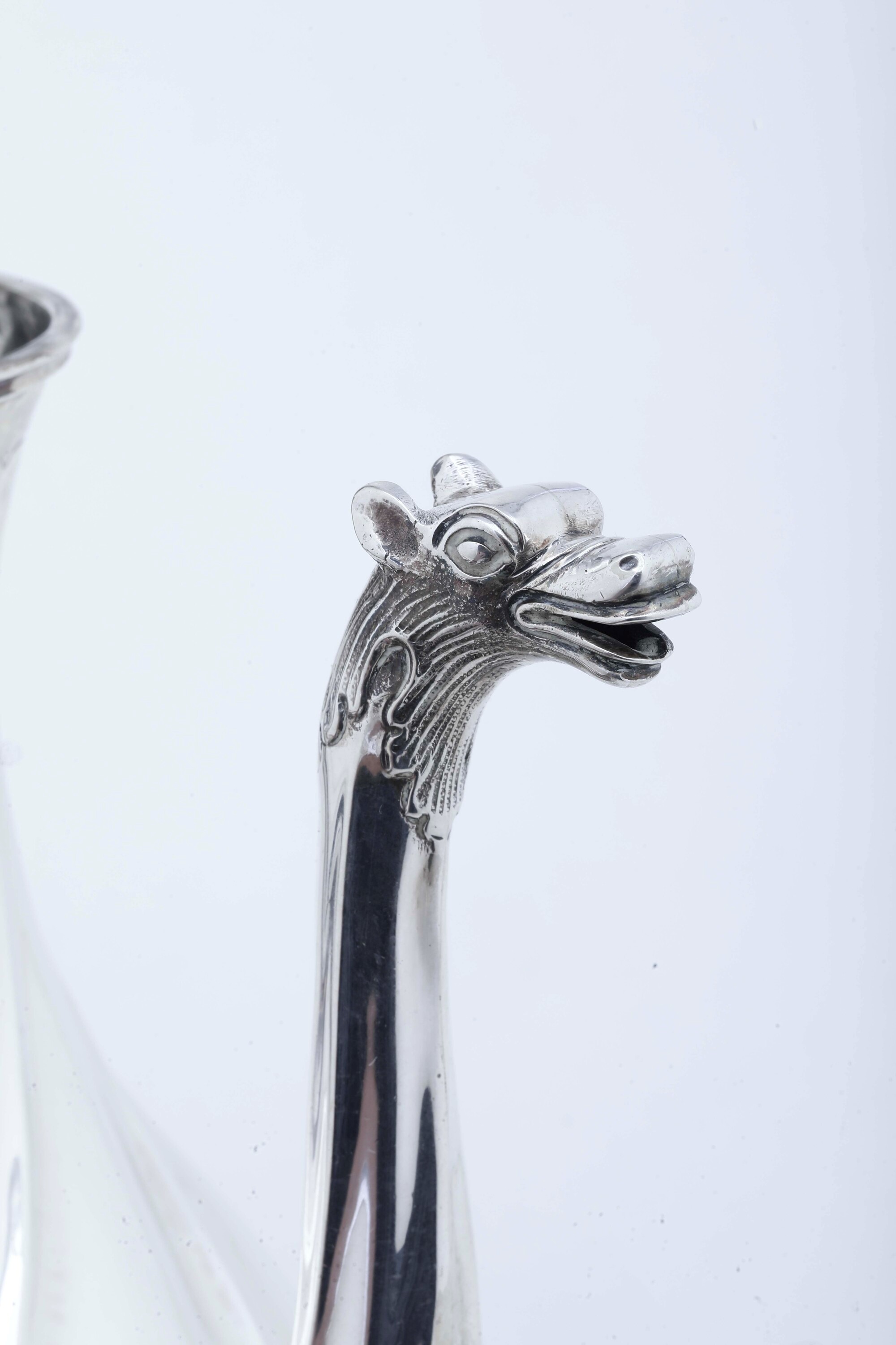 Argenteria italiana del XX secolo, Caffettiera in argento 925 a modello dell’argenteria genovese ...