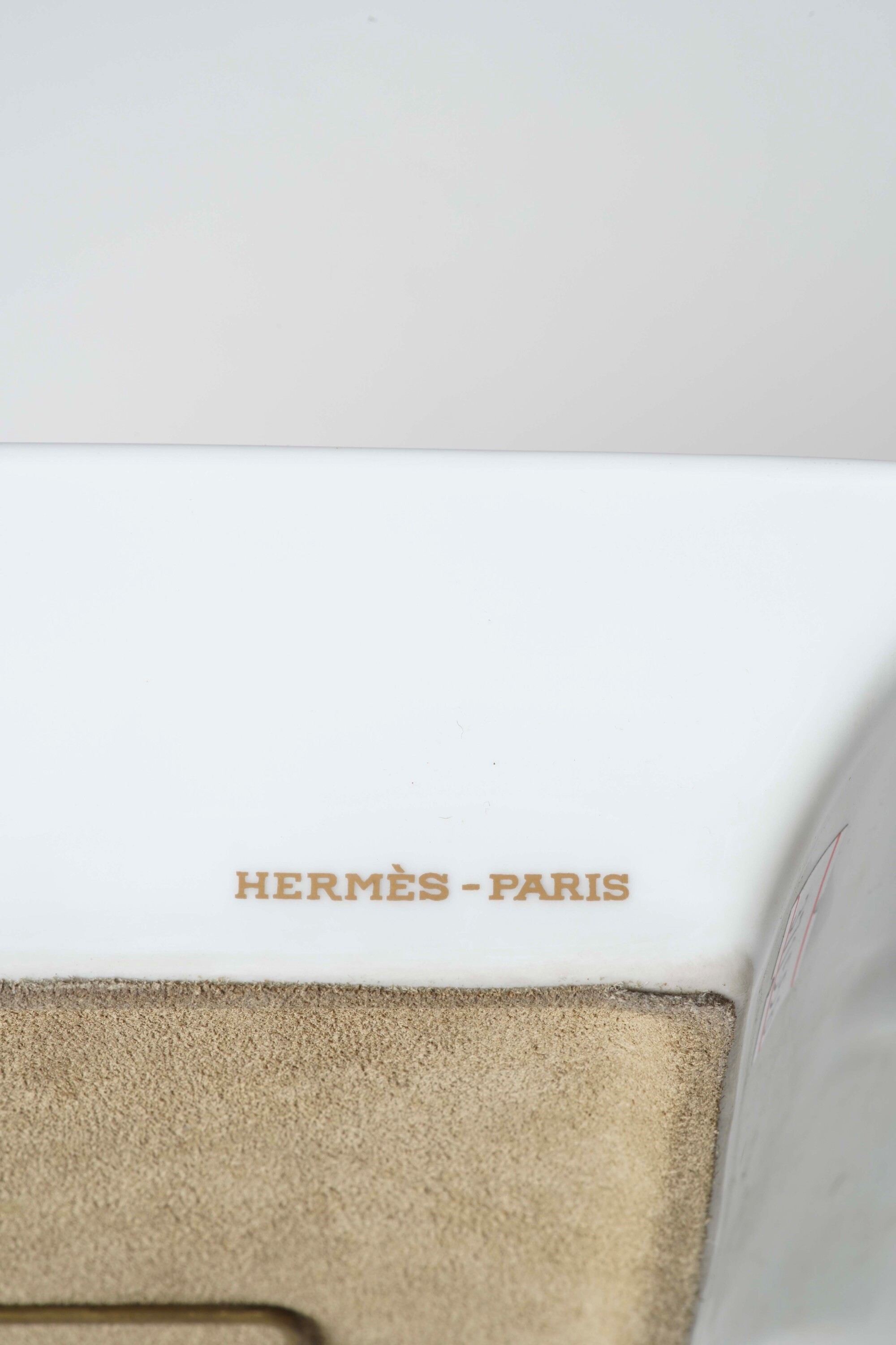 Hermès, quattro posacenere in porcellana con raffigurazioni di animali e cappelli