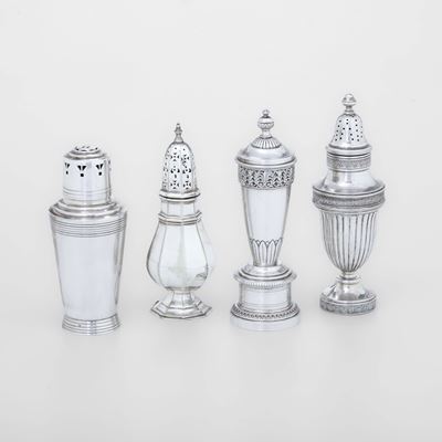 Coppia di vasetti sale e pepe in argento con spargi zucchero in Sheffield, XX secolo