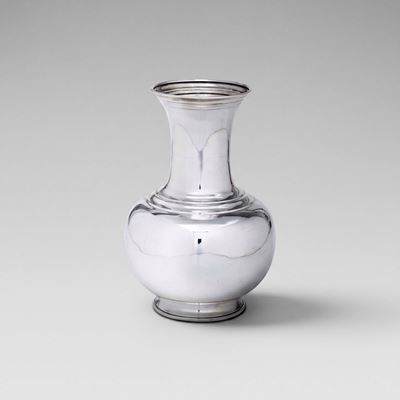 De Vecchi (argentiere milanese), Vaso ad anfora in argento fuso e sagomato