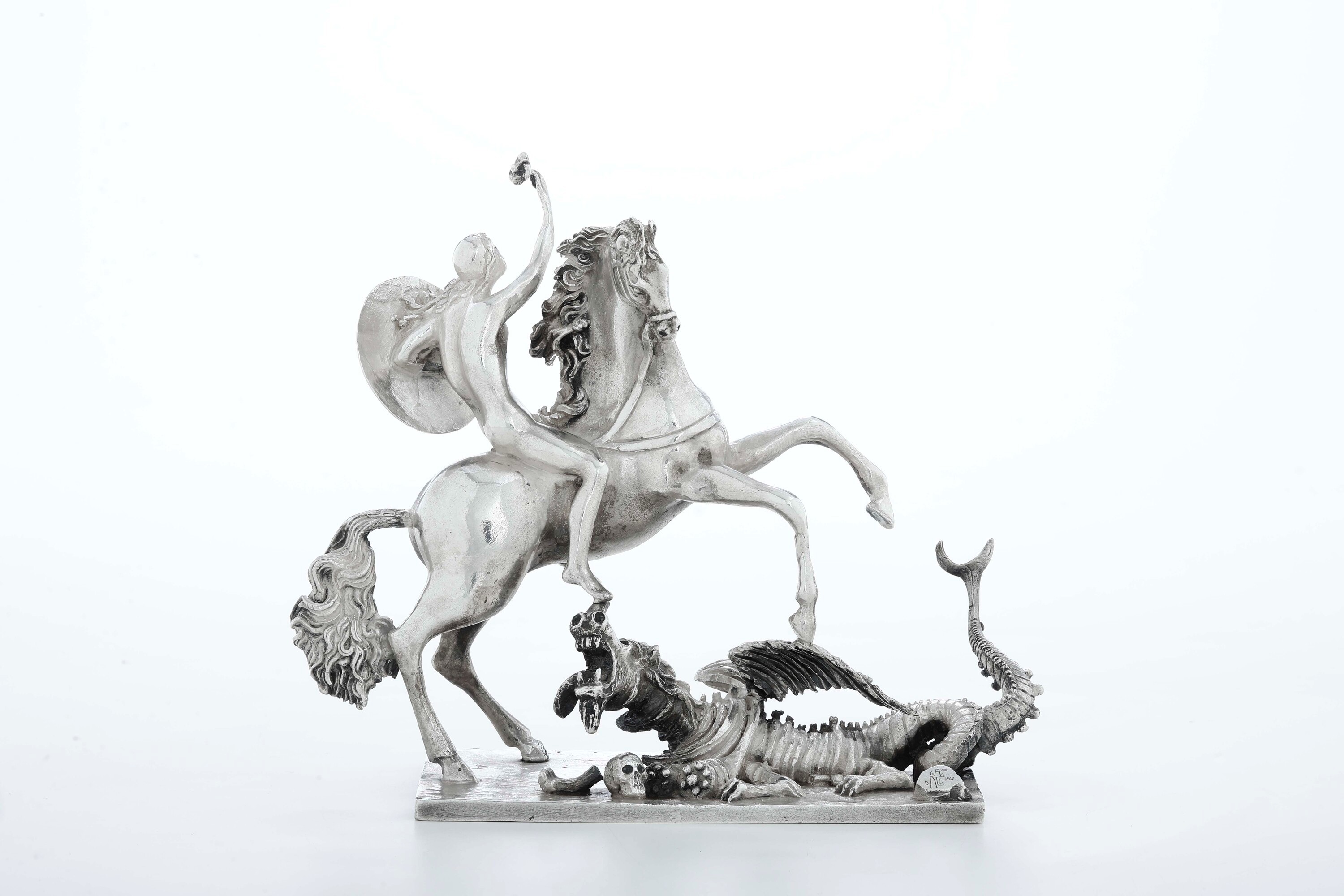 GaLa Dalì, San Giorgio e il drago (1962) in argento fuso e sagomato