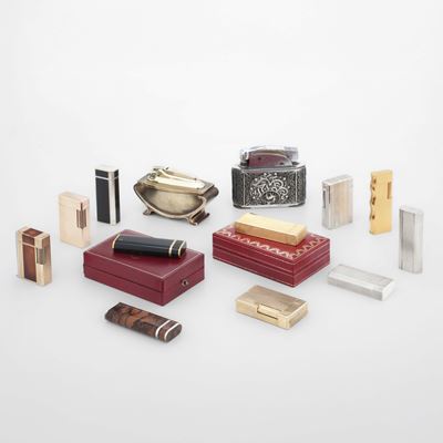 Accendini da collezione, metallo dorato e altri materiali, Cartier, Dupont, Van Cleef & Arpels, M...