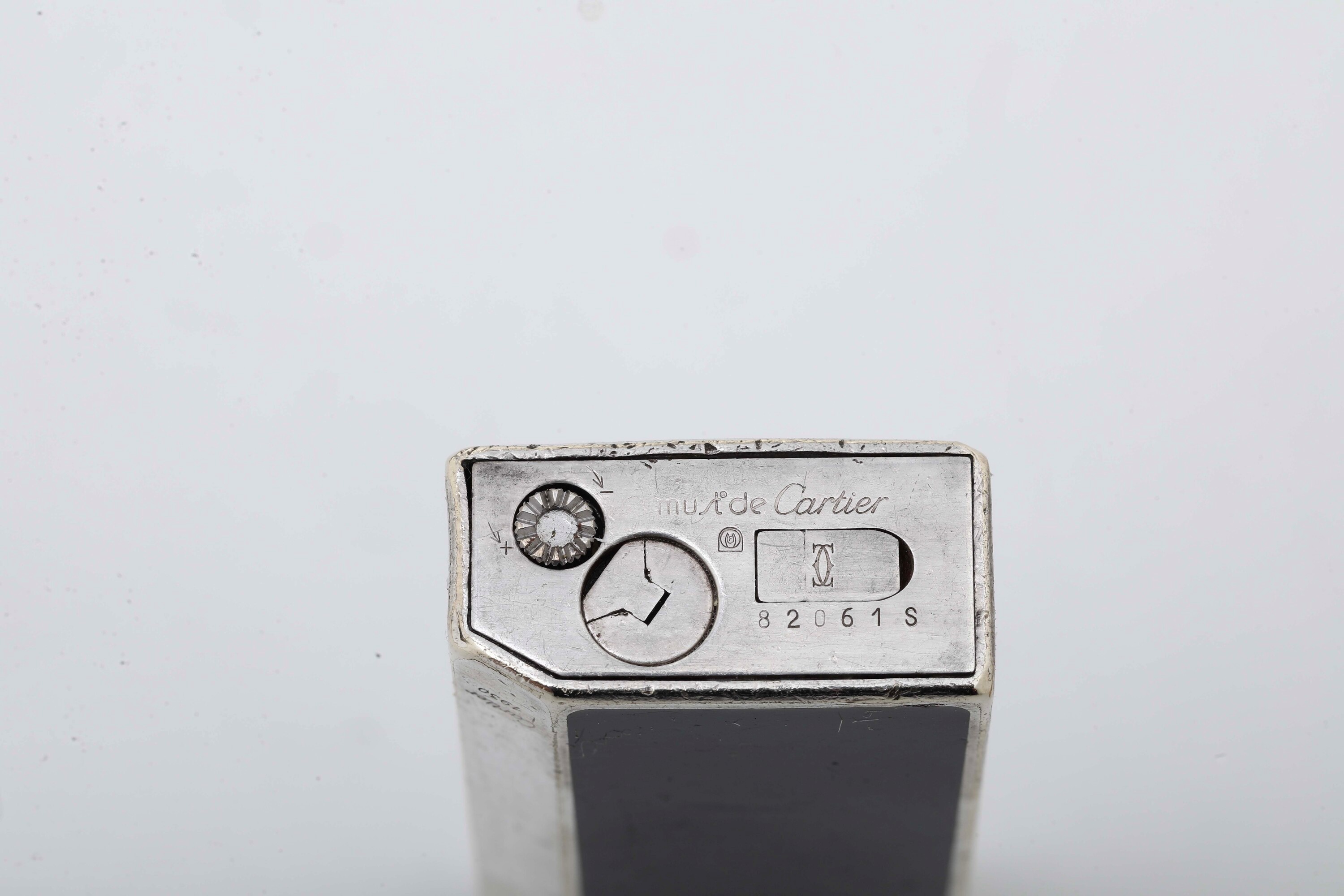 Accendini da collezione, metallo dorato e altri materiali, Cartier, Dupont, Van Cleef & Arpels, M...